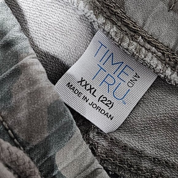 Time and Tru Camouflage Casual Shorts Womens Plus Size 3XL Camo High Waist - Picture 3 of 3